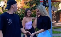 儿挺钢枪一起来今天我十八岁生日